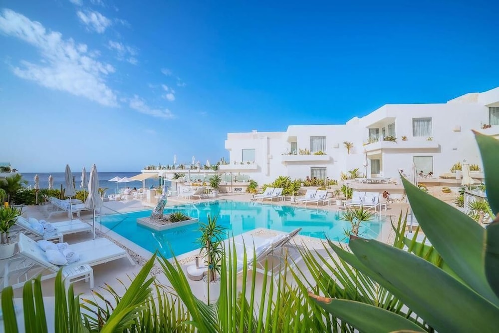 Lanis Suites De Luxe - Adults Only 95/108