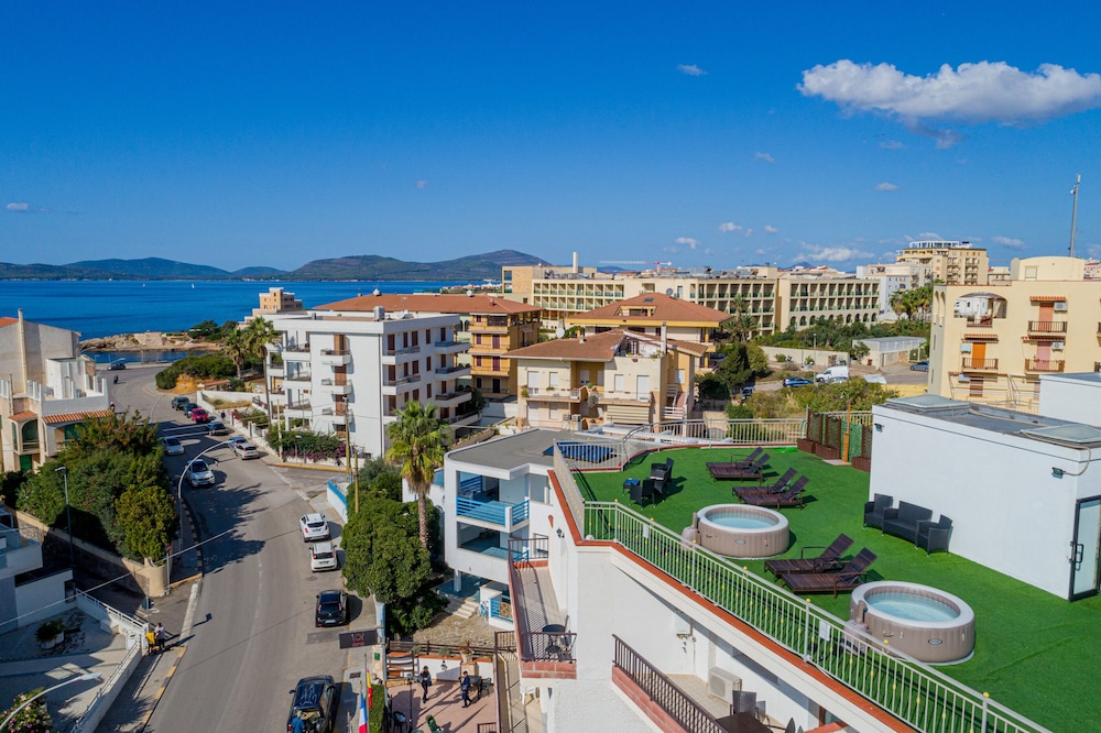 Hotel Villa Piras 39/49