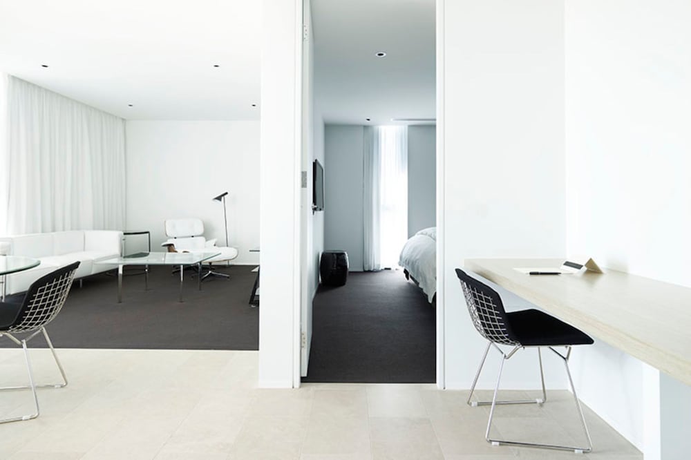 Burbury Hotel & Apartments 25/49