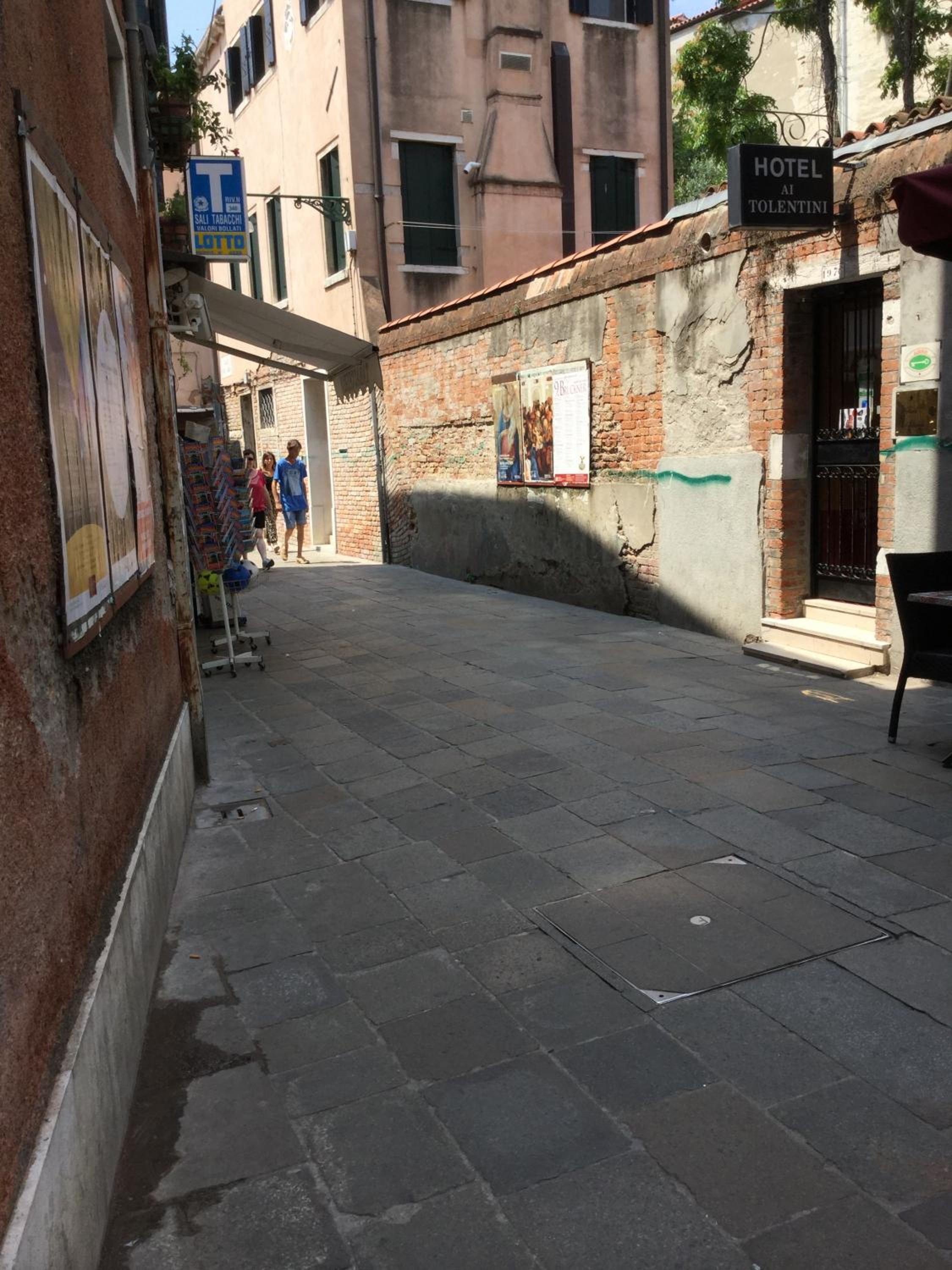 Hotel Ai Tolentini 42/55