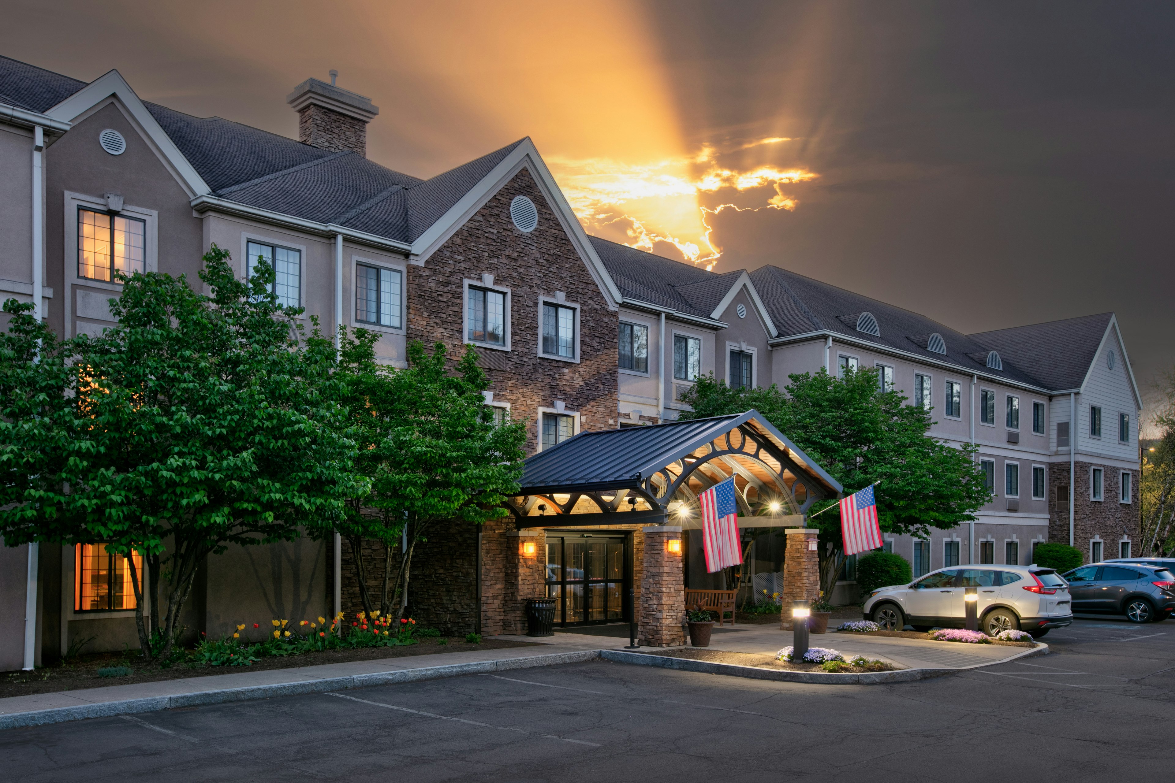 Staybridge Suites Corning 63/66