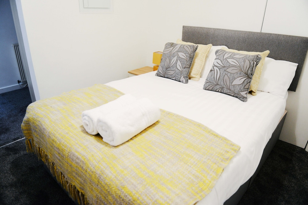Bridle Lodge Superior Apartments 20/50
