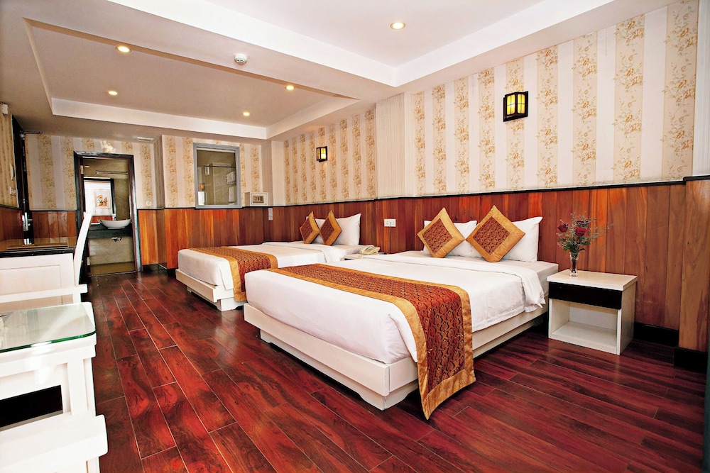 Golden Rain 2 Hotel 12/96