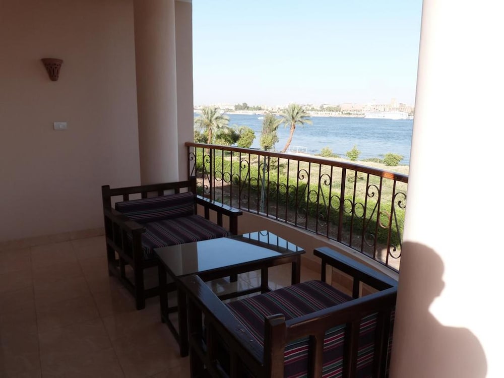 Luxor Plaza House 22/37