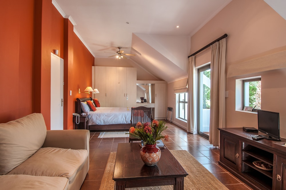 Wind-Rose Guest House 48/70