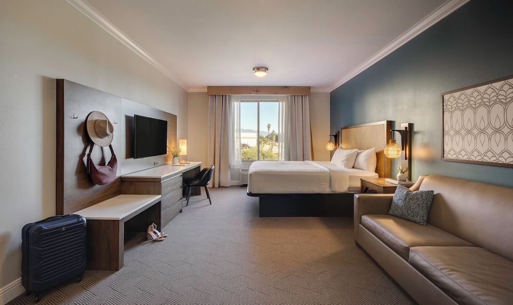 Ayres Hotel Chino Hills 19/55