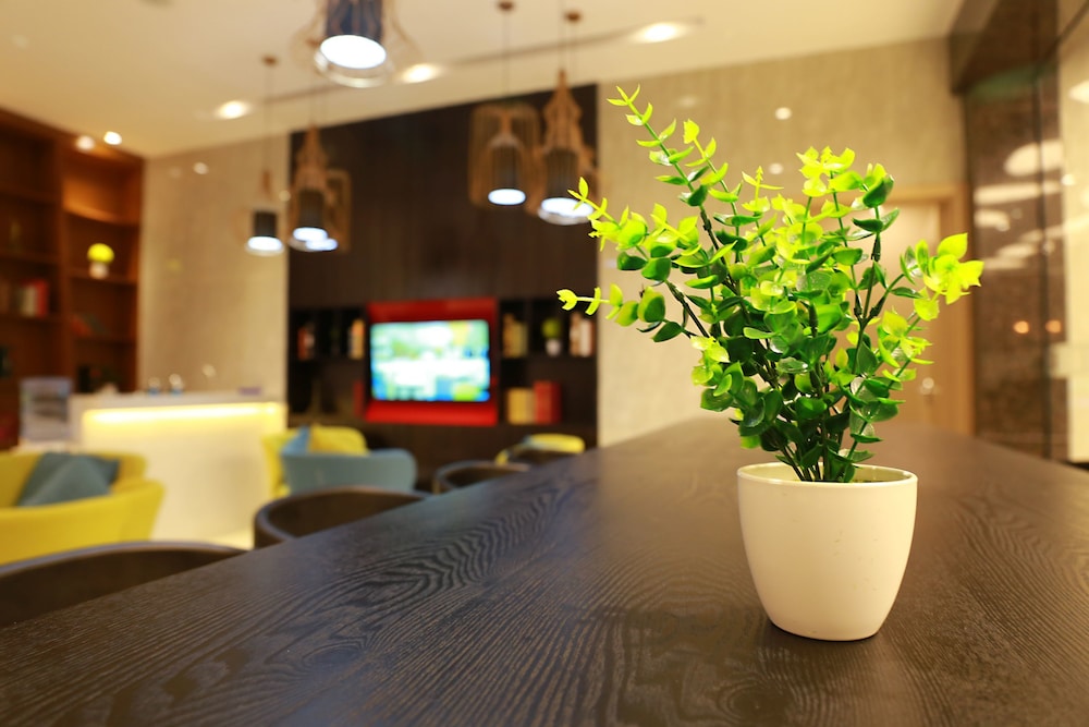 Echarm Hotel Qingyuan Stadium Branch 6/25