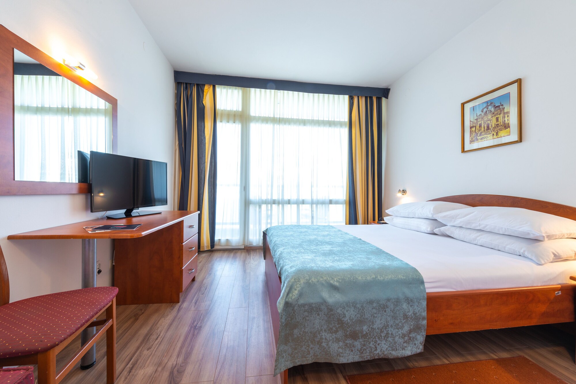 STANDARD, DOUBLE OR TWIN BED, SEA VIEW, BALCONY