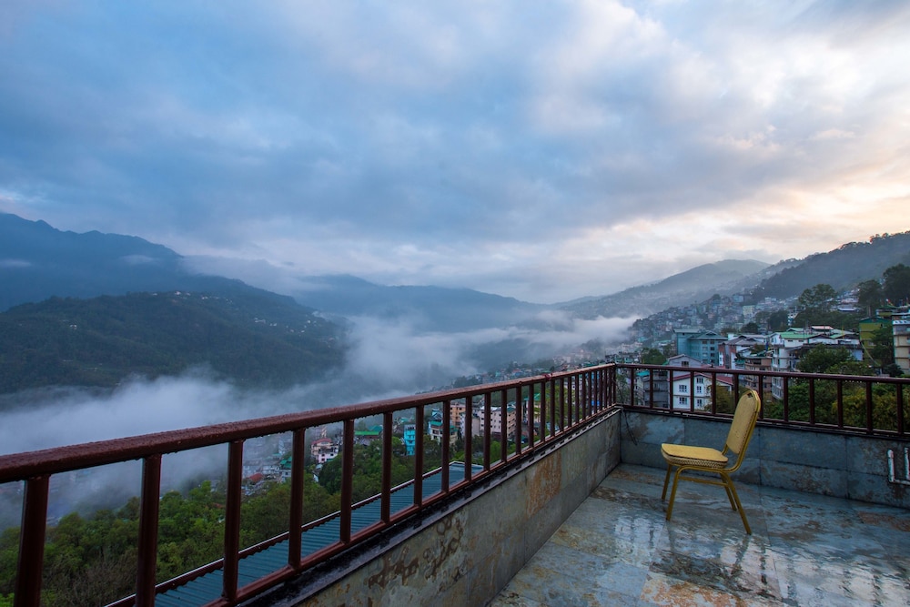 Mount Himalayan Hotel & Spa Gangtok 2/25