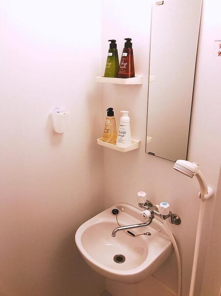 Osaka Sinsei Guest House 20/22