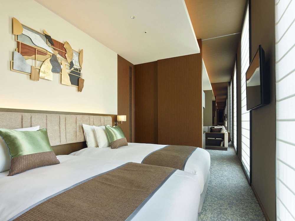 DELUXE, 2 BEDS, SMOKING