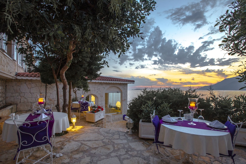 Lukka Exclusive Hotel - Adults Only 66/74