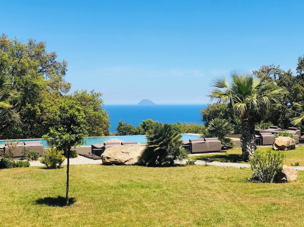 Vallegrande Nature Resort 52/63