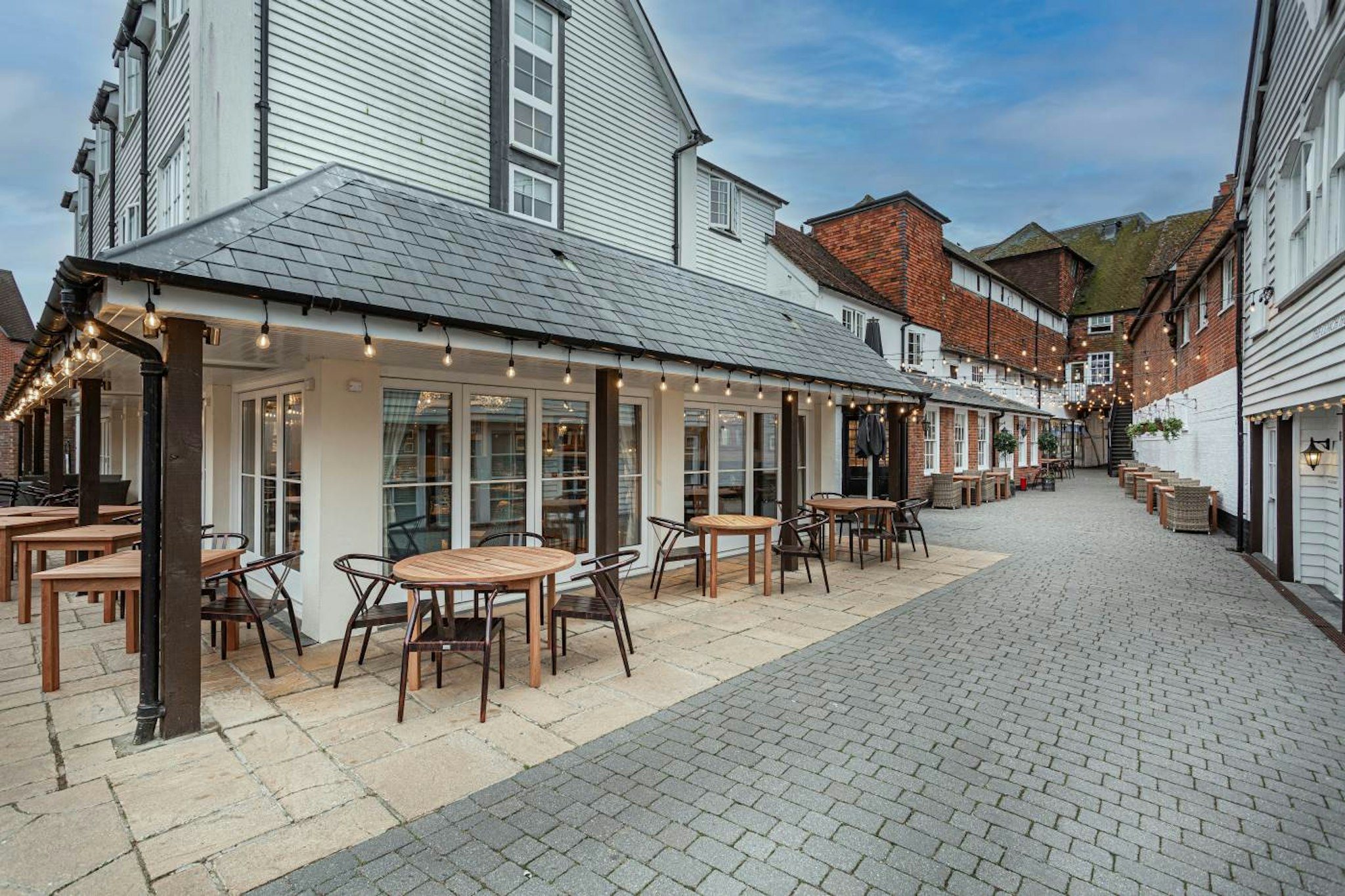 The White Horse Hotel Brasserie 53/59