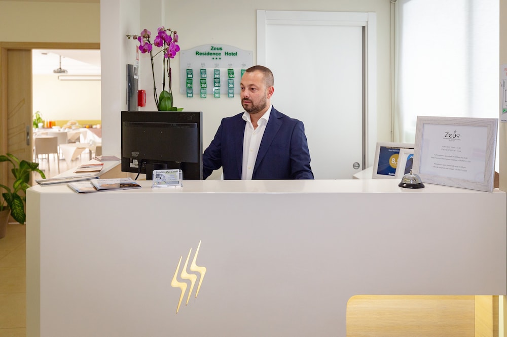 Zeus Residence Hotel 10/50