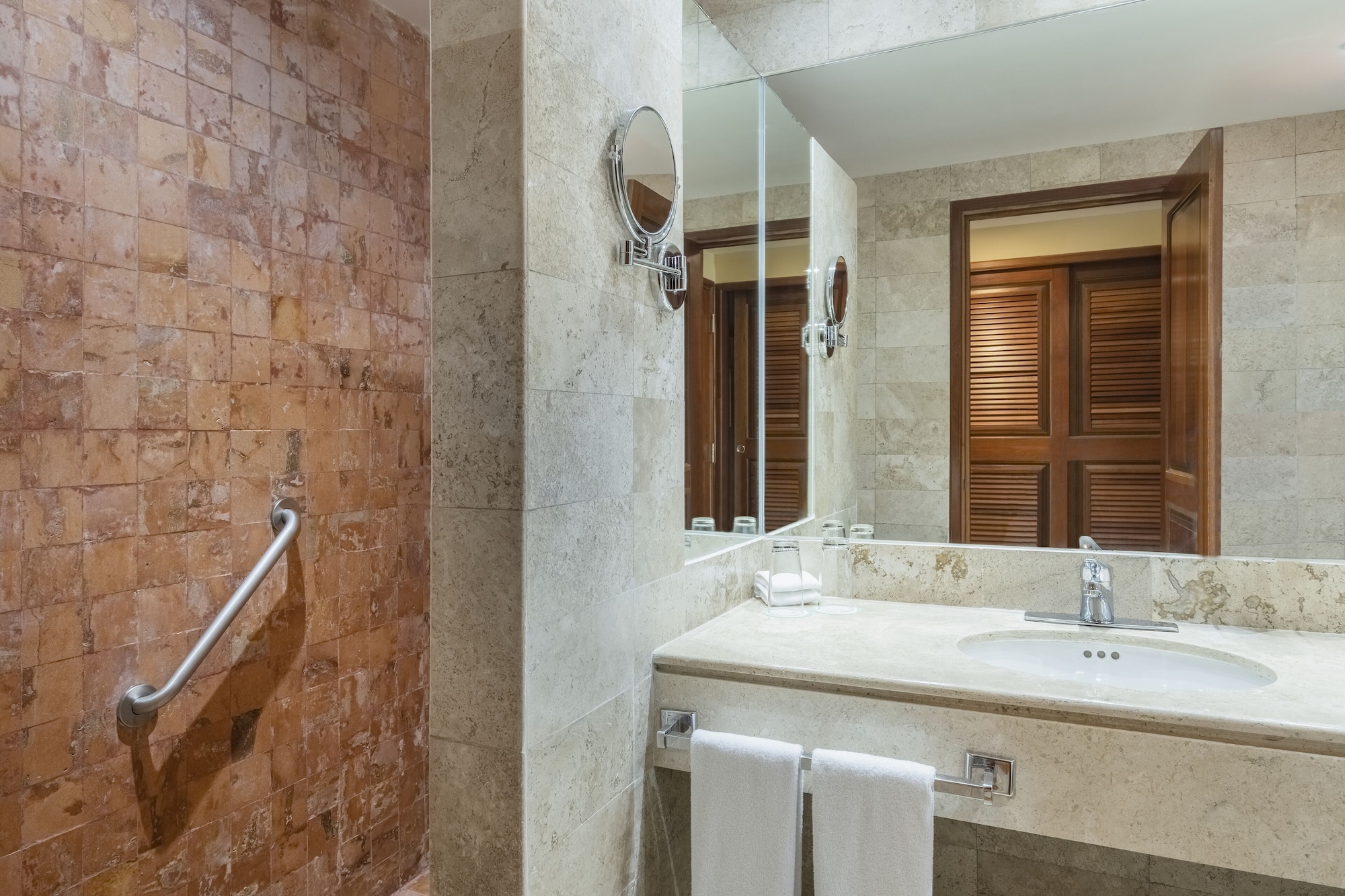 Premium, 2 Double Beds, Pool Side، Iberostar Waves Paraiso Beach 3/3