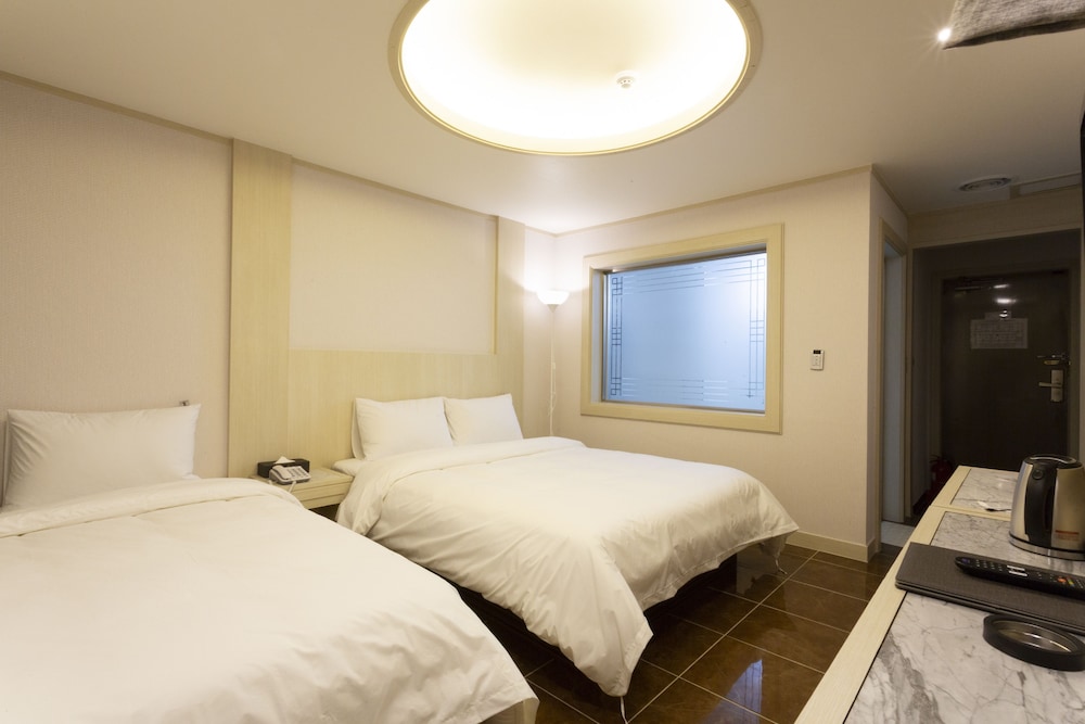 Hotel Tirol 18/34
