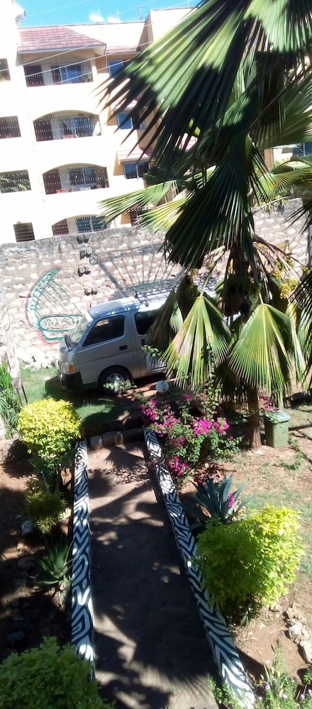 Akogo House 26/29
