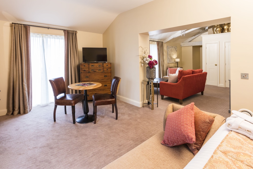 Park Farm Hotel Leisure 76/78