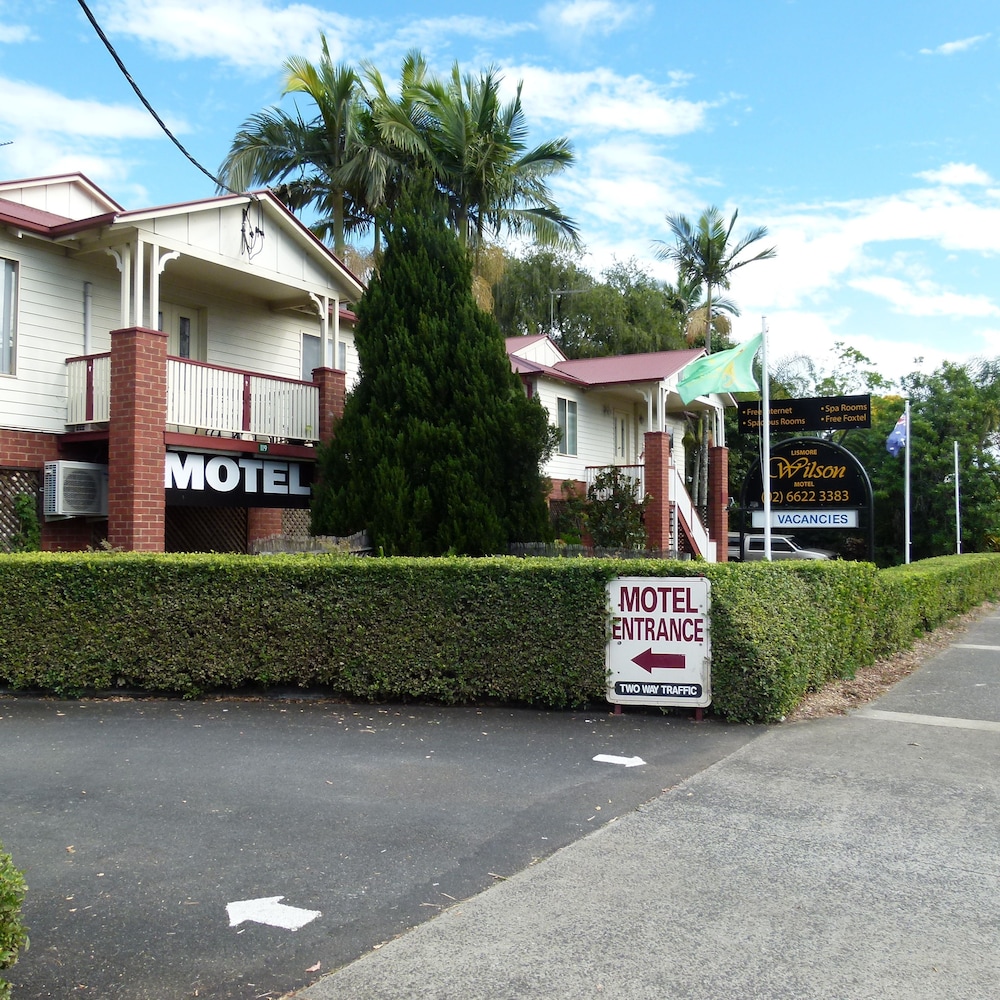 LISMORE WILSON MOTEL 52/61