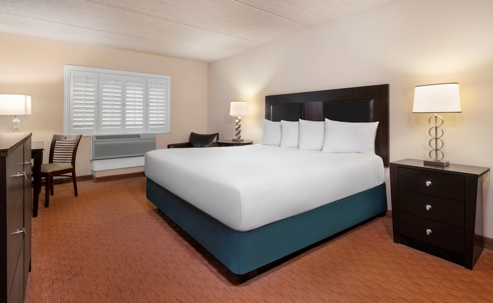 Tropicana Laughlin 18/50