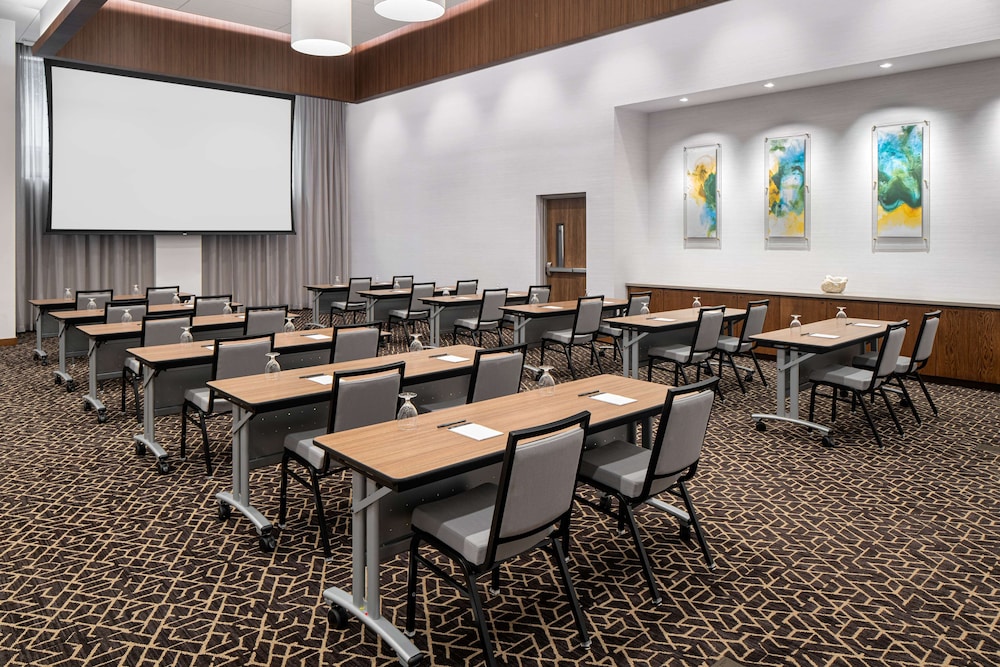 Hyatt Place Atlanta / Perimeter Center 39/49