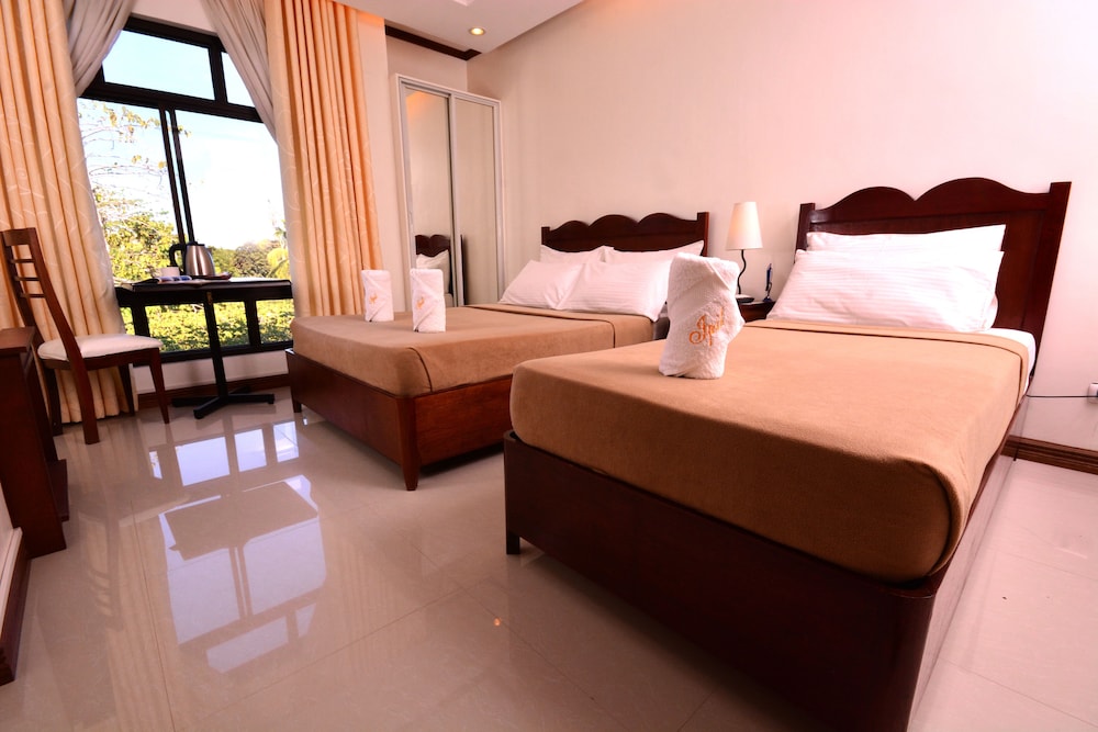 Ipil Suites Puerto Princesa 12/40