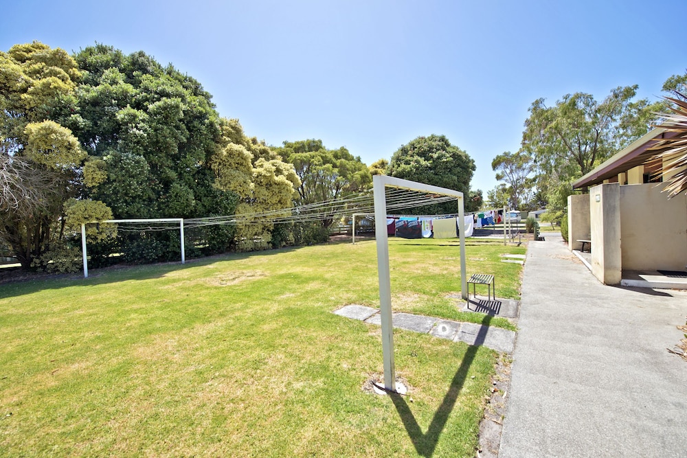 Albany Holiday Park 15/18