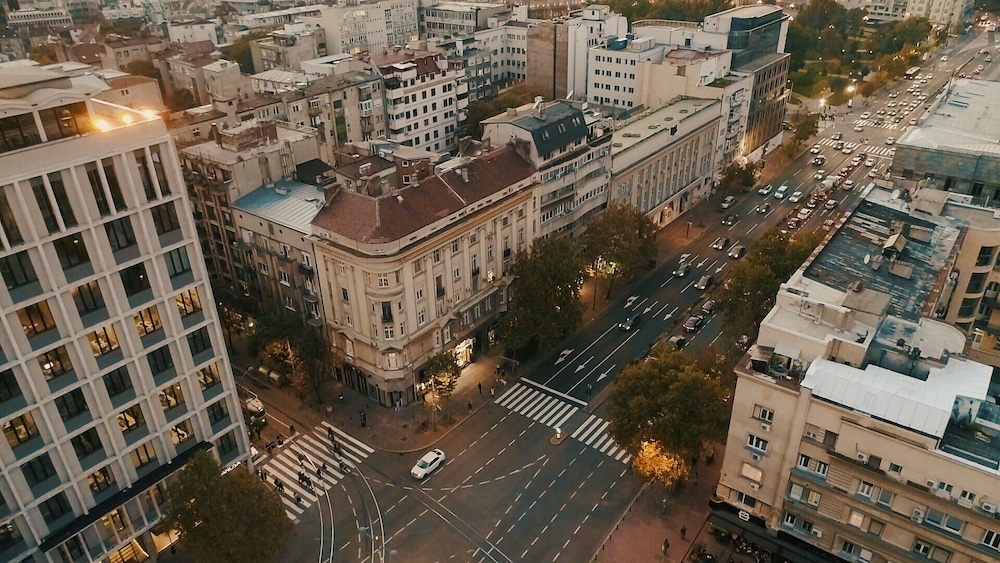 Kings Palace Suites 2/50