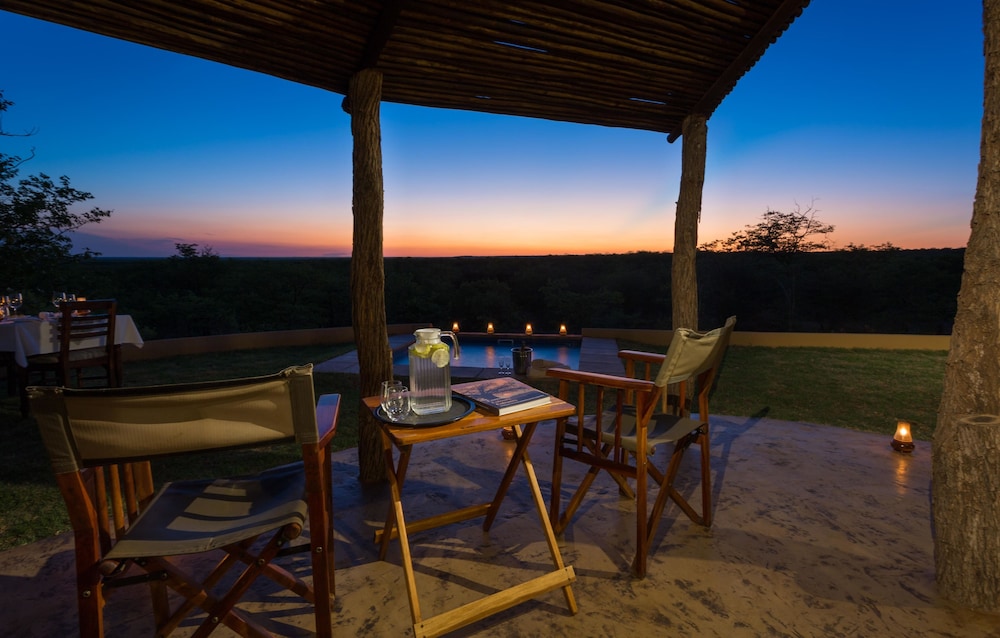 Mopane Bush Lodge 16/34