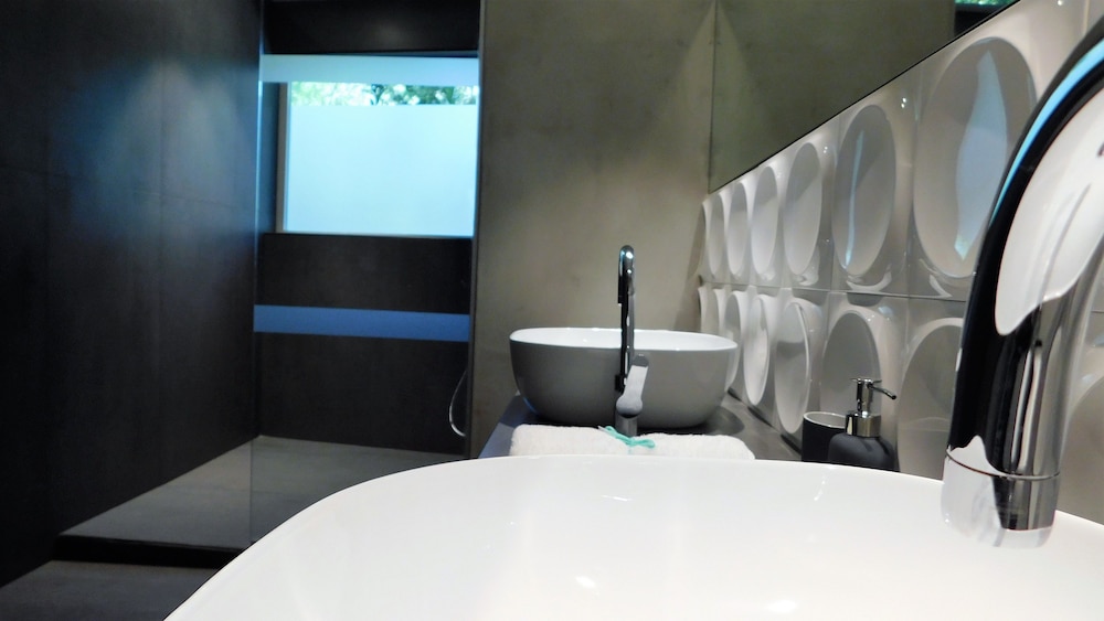101 Adrianou Luxury Urban Stay 28/31