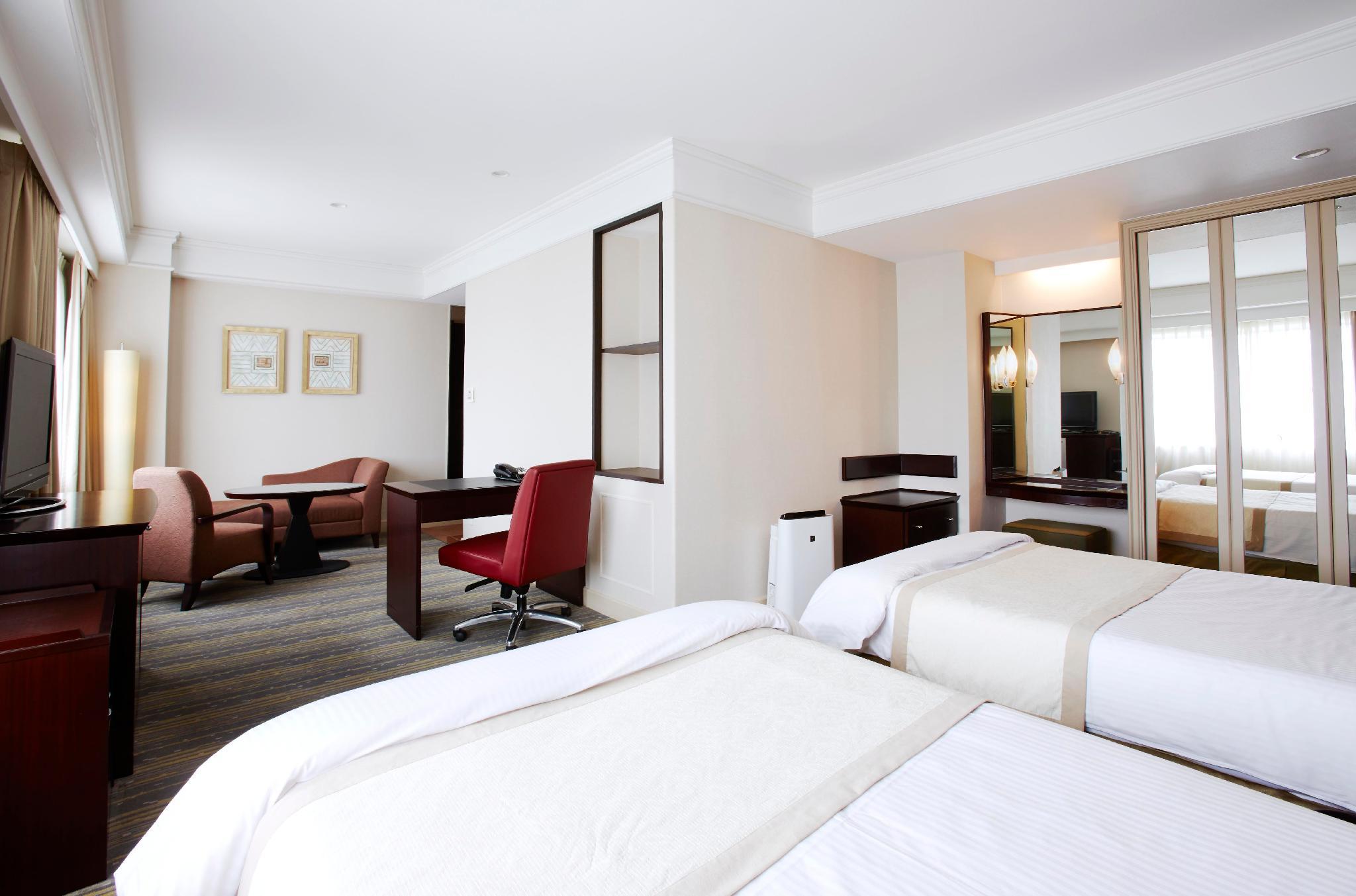 Deluxe, Twin Beds, Executive Level