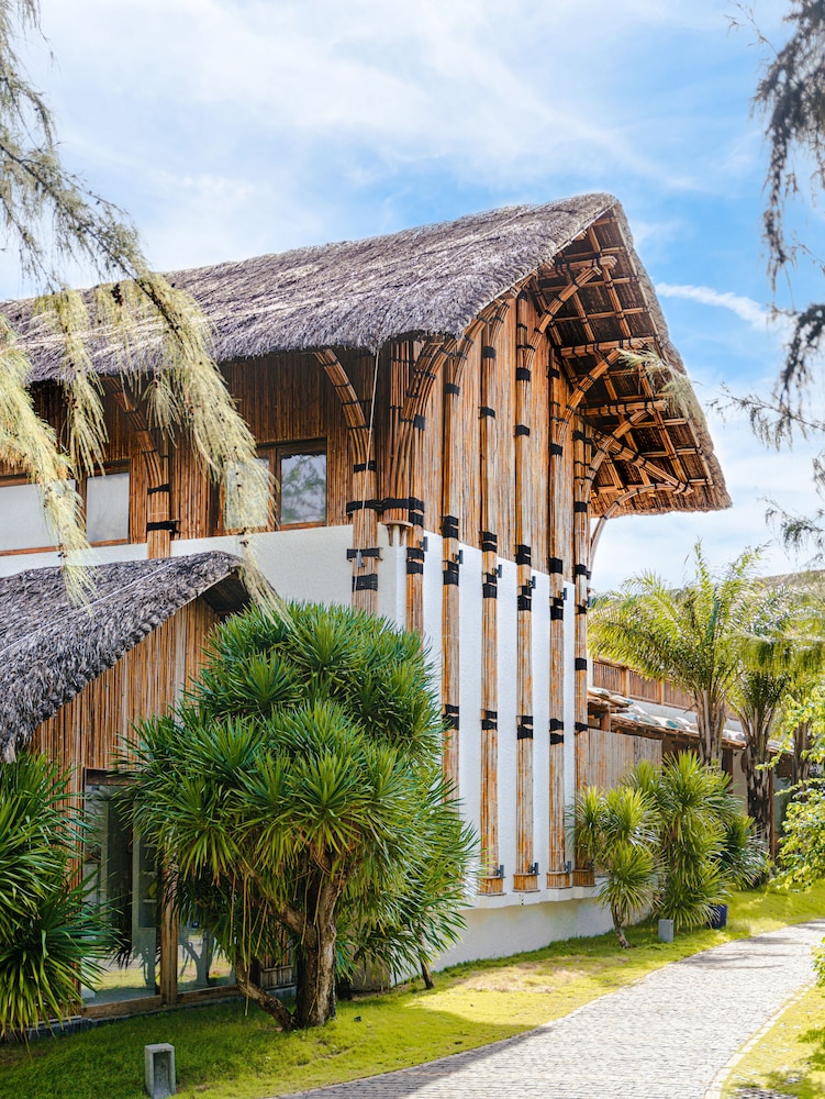 Stelia Beach Resort 2/50