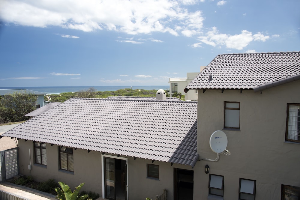 Afrovibe Beach House 4/50