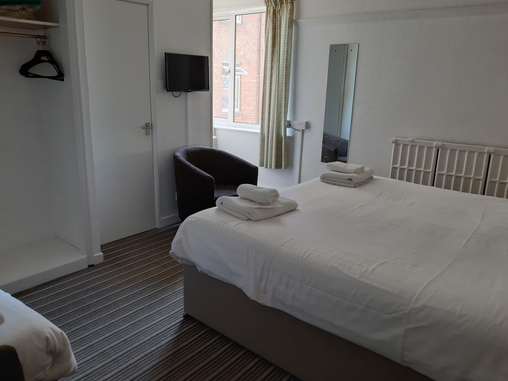 North Parade Seafront Accommodation 4/50