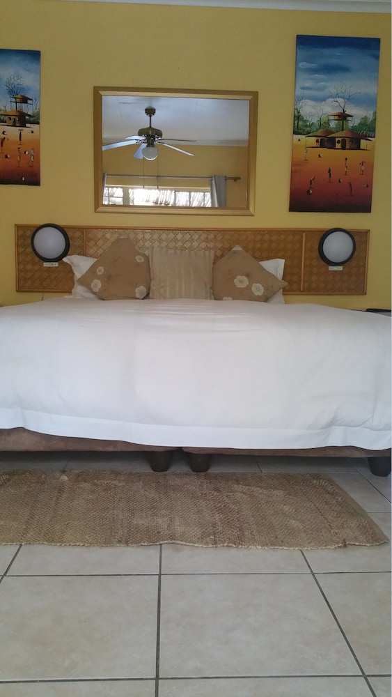 Flintstones Guest House Fourways 10/50