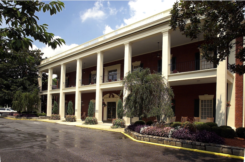 Stone Mountain Inn 1/46