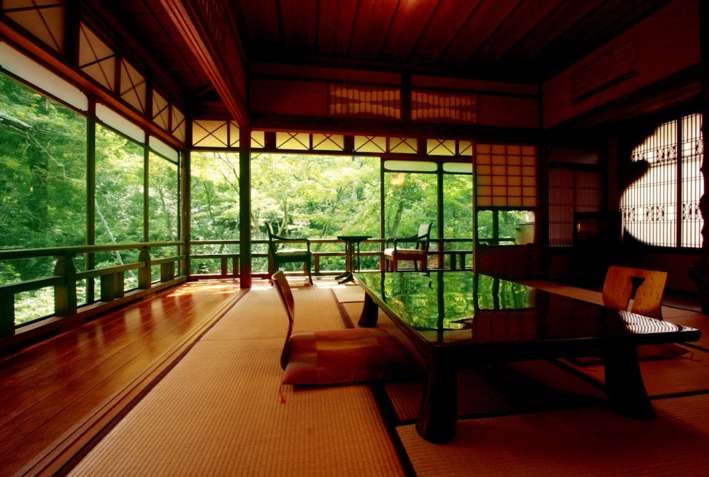 Iwaso 26/37