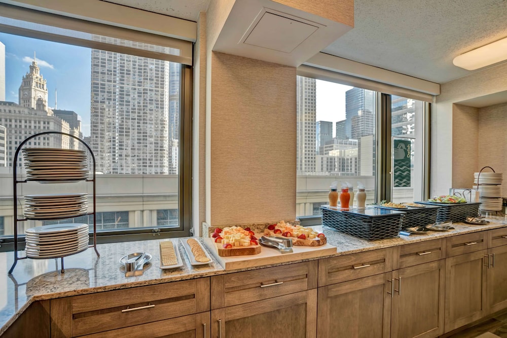 Homewood Suites by Hilton Chicago Downtown 44/51
