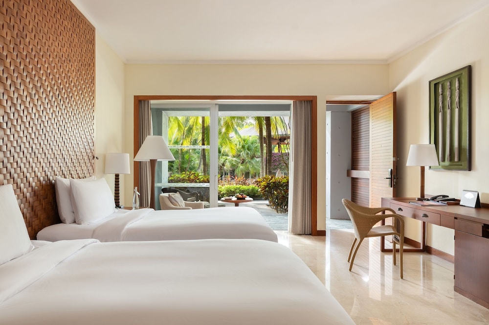 Deluxe, Twin Beds, Garden View