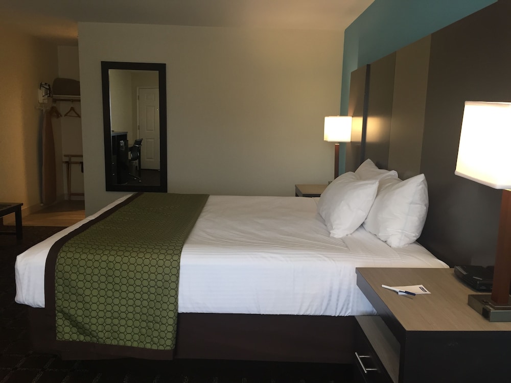 Travelodge by Wyndham Angels Camp CA 14/35
