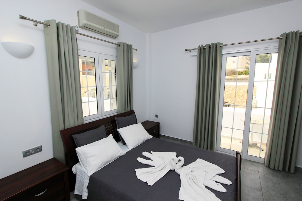 Gianna Suites 2/43