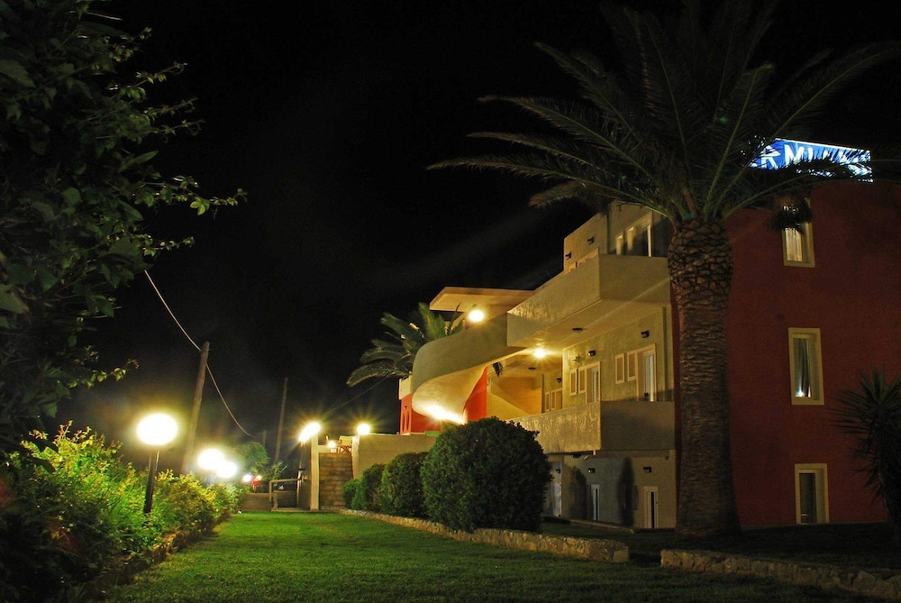 Ermioni Beach 38/48