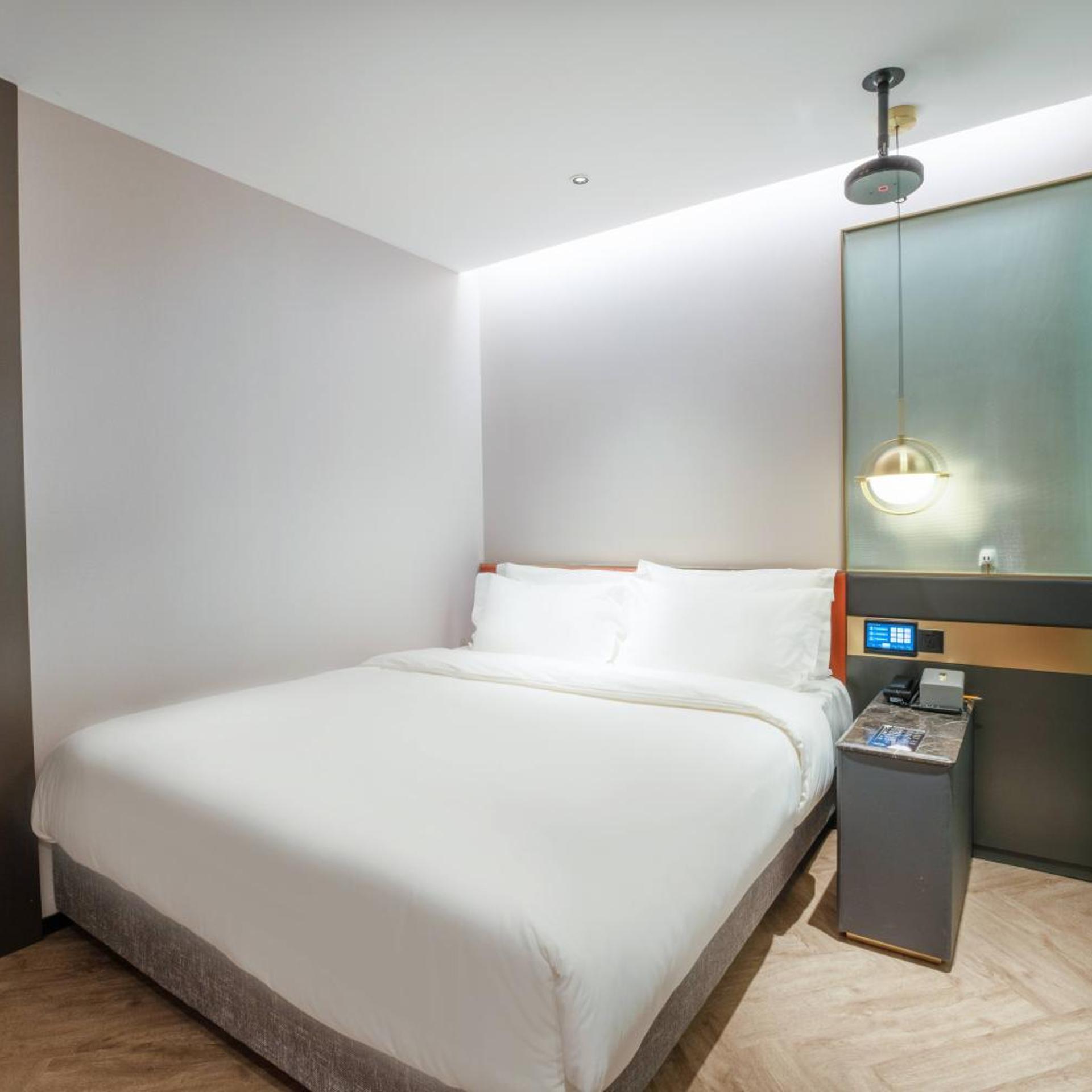 M Hotel (Beijing Tiananmen Square Qianmen Metro Station) 21/48