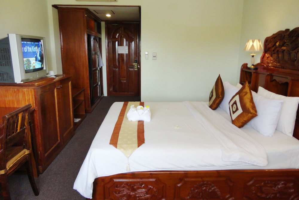 ANGKOR HOTEL 15/36