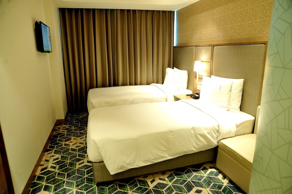 Holiday Inn Gurugram Sector 90 23/77