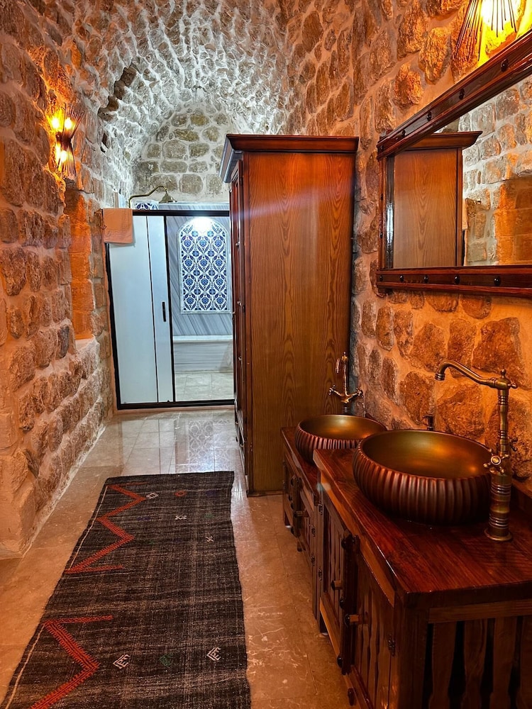 Aga Konagi Mardin 18/29