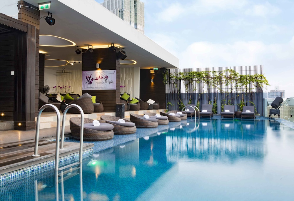 Liberty Central Saigon Riverside Hotel 34/67