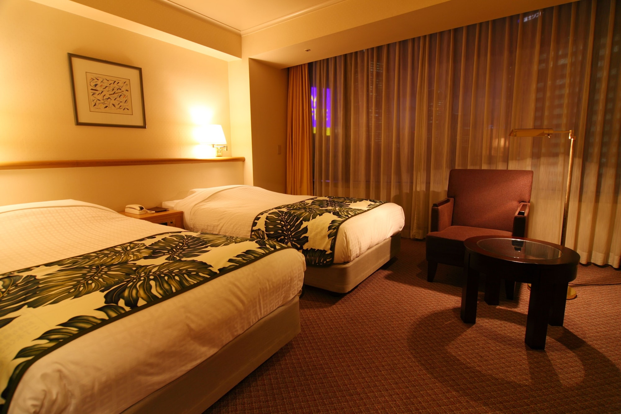 Deluxe, Twin Beds, City View, Smoking