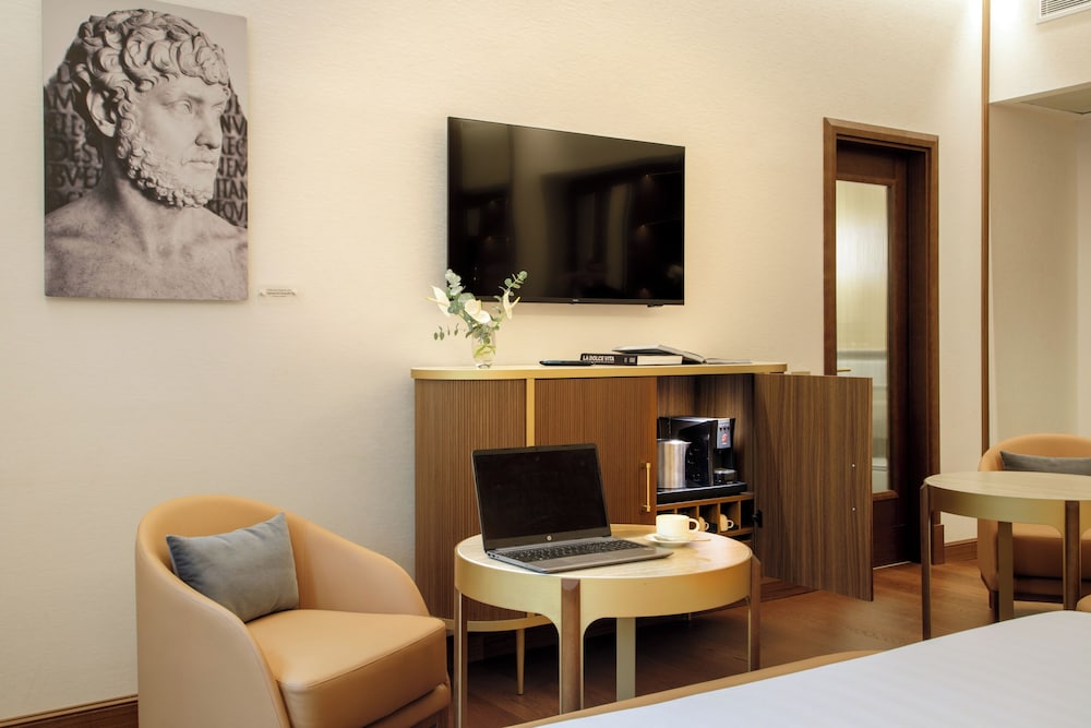 Imperiale Hotel 50/56